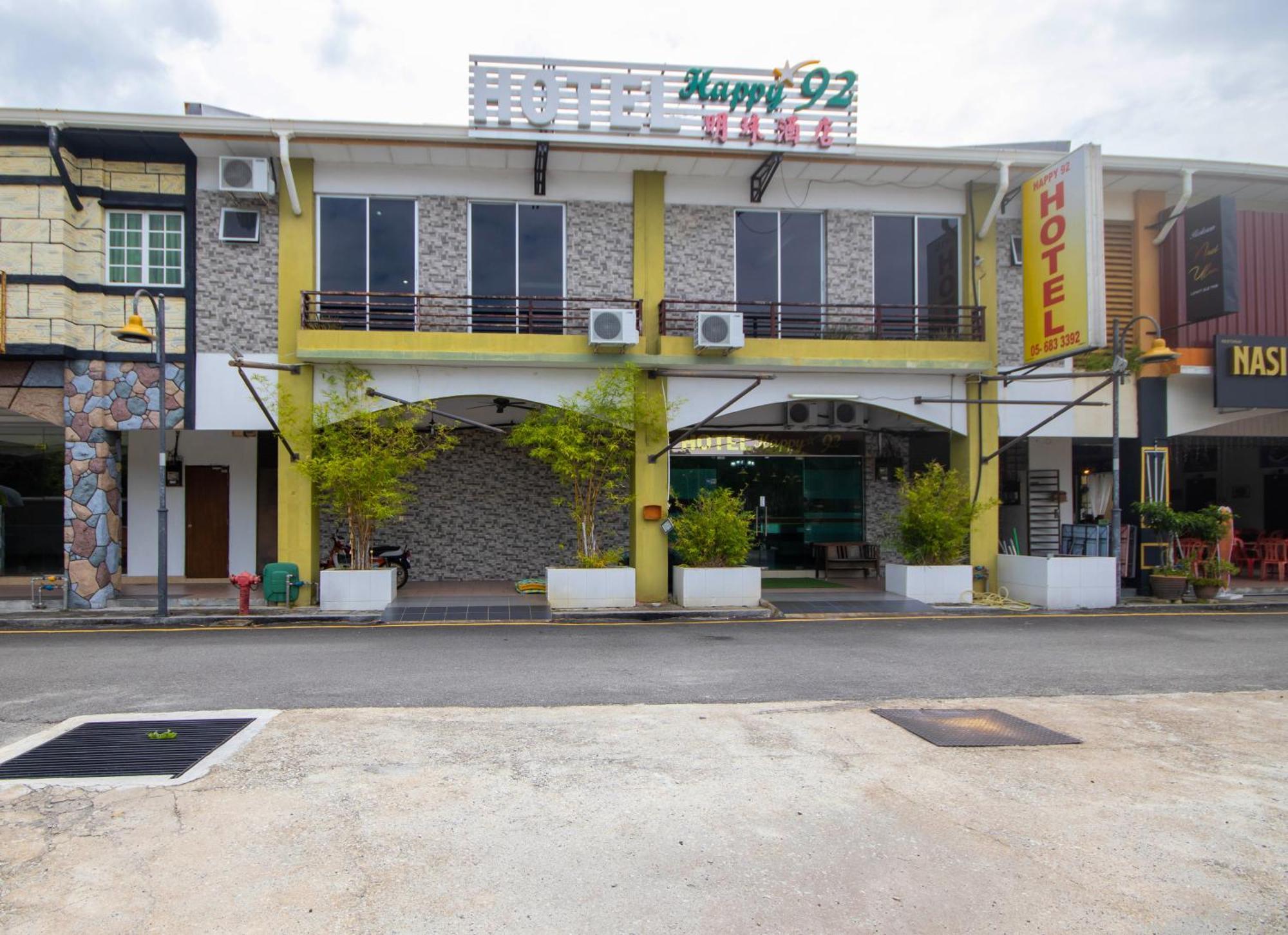 Jq Happy Lumut Hotel Екстериор снимка