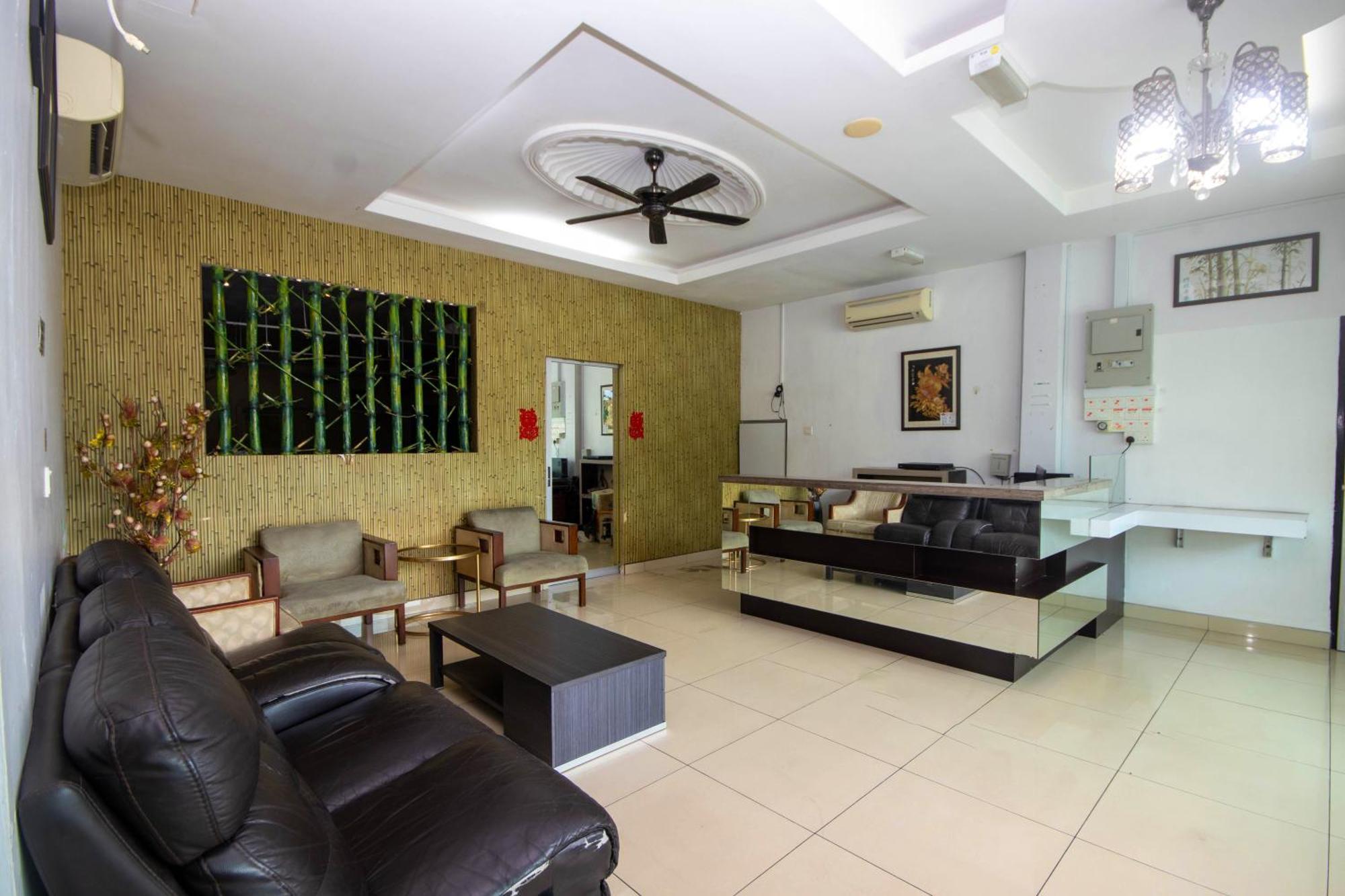 Jq Happy Lumut Hotel Екстериор снимка